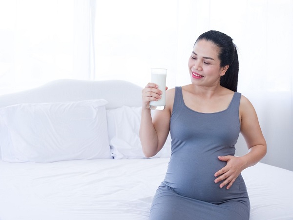 Sữa bầu mang lại nhiều lợi ích tốt cho sức khỏe của mẹ bầu và thai nhi