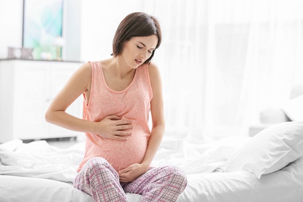 Ở tuần 36 thai kỳ, bé càng lớn sẽ tạo áp lực lớn lên bàng quang khiến mẹ muốn thường xuyên đi tiểu